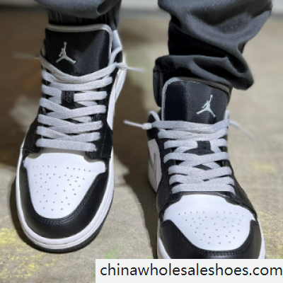 jordan 1 low black white grey