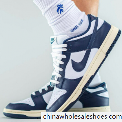 dunk low vintage navy