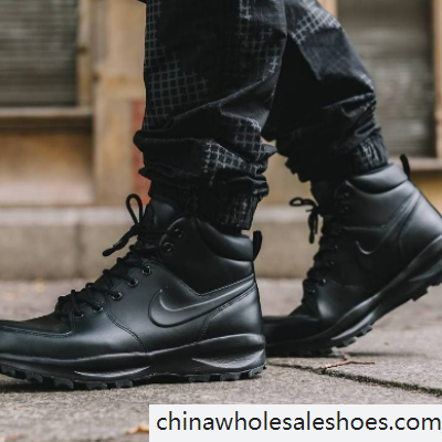 nike sneaker boots